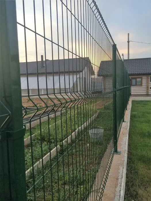 Забор из сварной панели